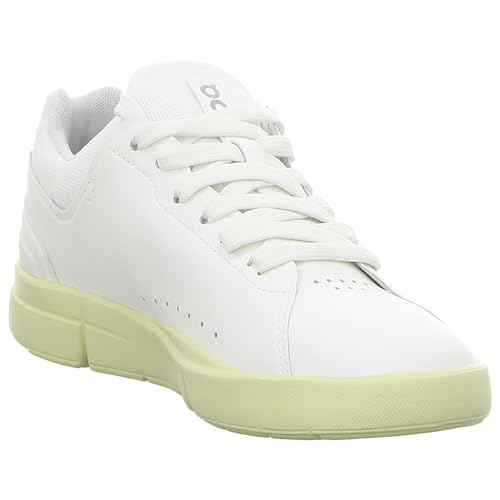 On Women's The Roger Advantage Sneakers