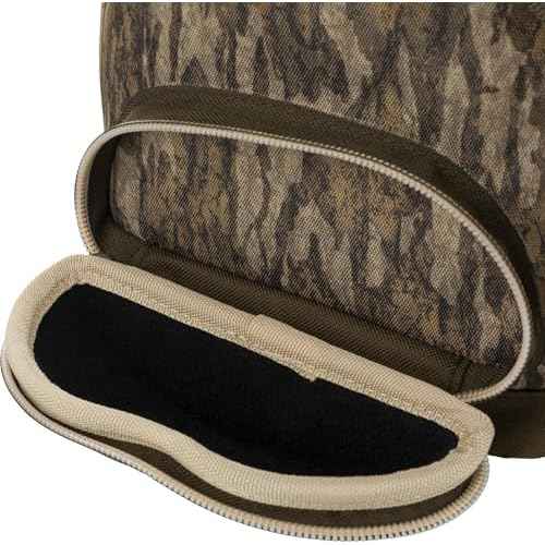 Drake Waterfowl Men's Blind Hunting Camo Duffle Range Gear Bag with Adjustable Shoulder Strap