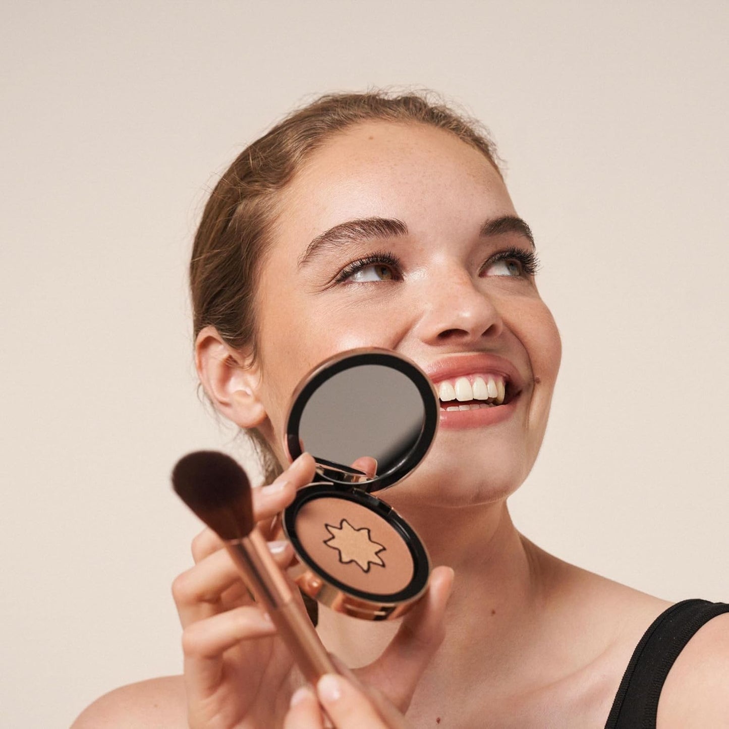 M. Asam MAGIC FINISH Satin Bronzer Gold & Hazel (0.22 oz) - 4-in-1 Bronzer Powder, Satin-Touch Texture, Creamy-Soft with Ultra-Fine Color Pigments, Vegan & Silicone-Free