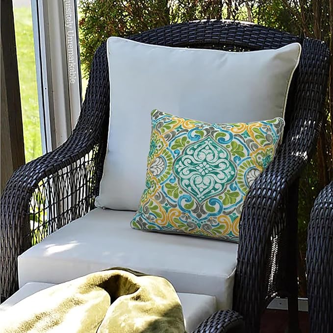 LVTXIII Outdoor/Indoor Throw Pillows, Decorative Patio Accent Pillows, Fluffy Water Repellent Garden Cushions for Home Patio Coach Sofa Use, 20×20 Inch, Pack of 2, Damask Green