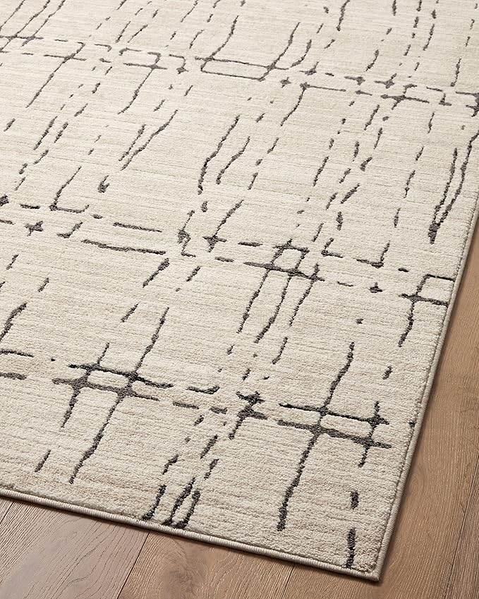 Loloi Darby Collection DAR-06 Sand/Dk. Grey 5'-3" x 7'-6" Area Rug