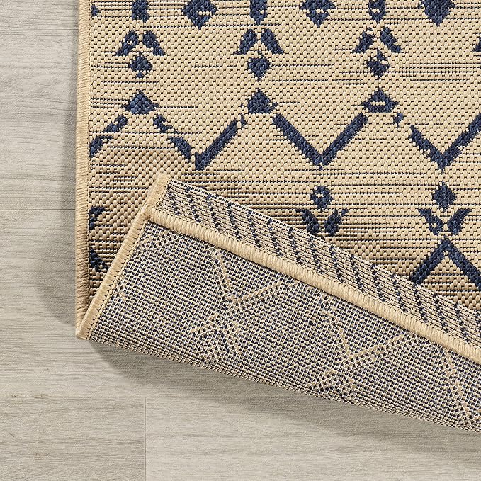 JONATHAN Y SMB108H-5SQ Ourika Moroccan Geometric Textured Weave Indoor Outdoor Area Rug, Coastal,Traditional,Transitional Easy Clean,Bedroom,Kitchen,Backyard,Patio, Non-Shed, Beige/Navy, 5' Square