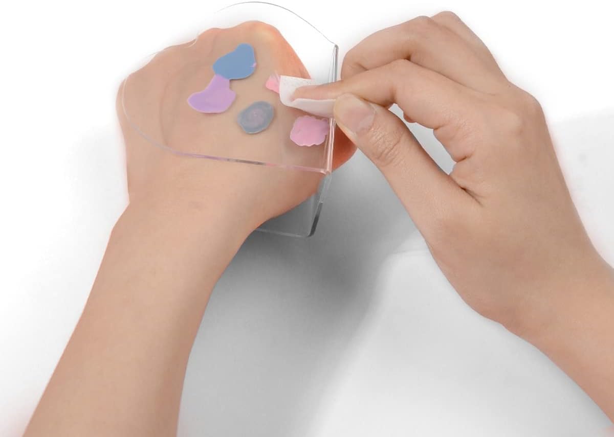 3Pcs Clear Handheld Acrylic Palette Heart Shaped Acrylic Nail Color Palette Handheld Makeup Mixing Palette Foundation Mixing Tray Cosmetic Palette for Lipstick Eyeshadow Foundation Color Blending