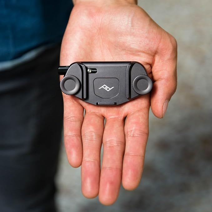 Peak Design Capture Camera Clip V3, Black with Plate, Holds DSLR, Compact and Point and Shoot Bodies, Secure, Stable and Accessible, Attaches to Straps and Belts, Quick Release, 200 lb Capacity