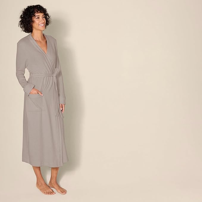 Amazon Essentials Women's Lightweight Waffle Full-Length Robe (Available in Plus Size)