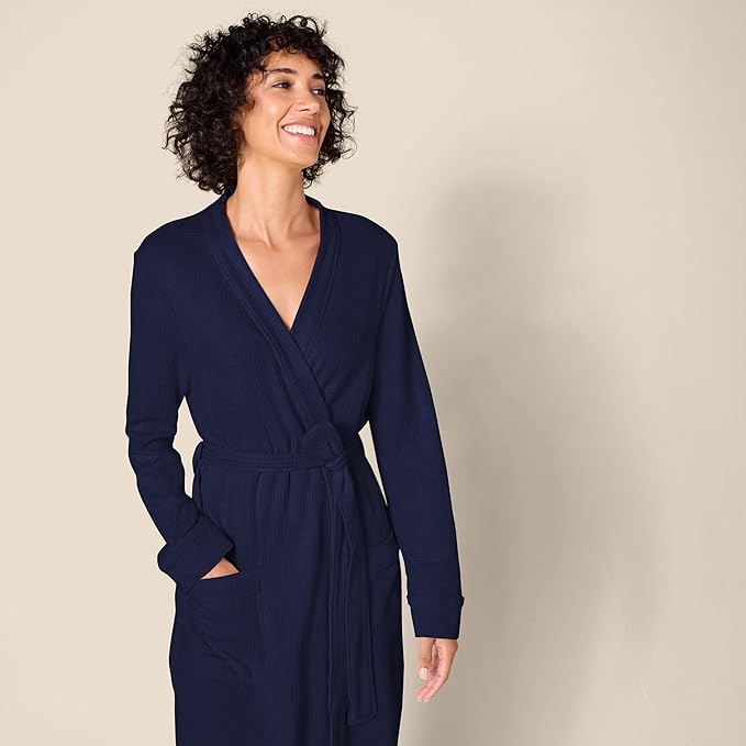 Amazon Essentials Women's Lightweight Waffle Full-Length Robe (Available in Plus Size)