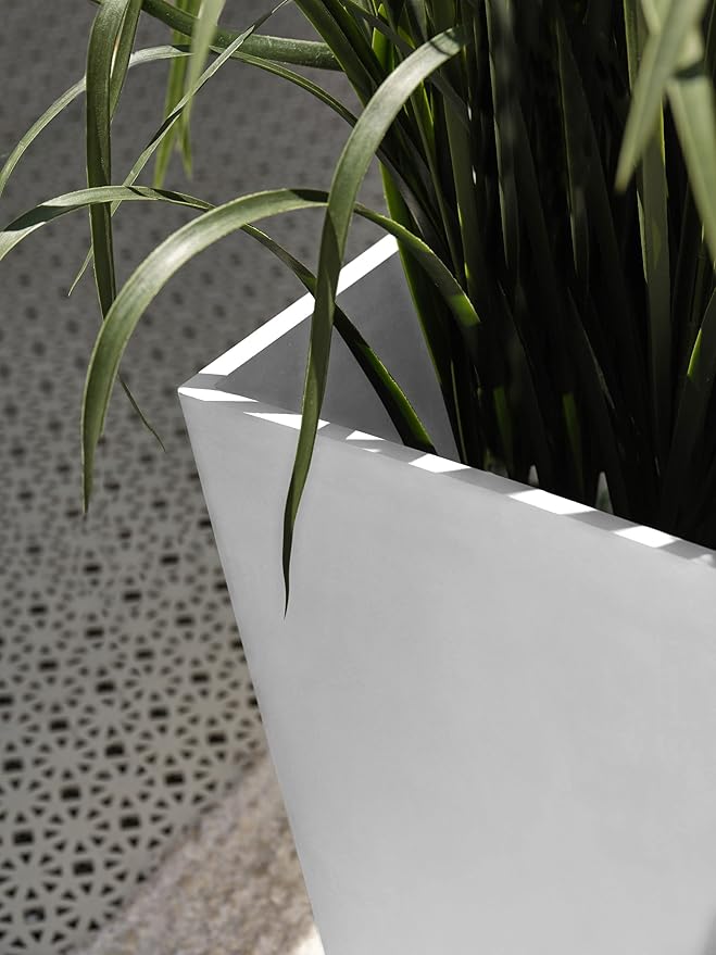 Veradek V-Resin Indoor/Outdoor Taper Planter, Set of 2 (30 inch, White)