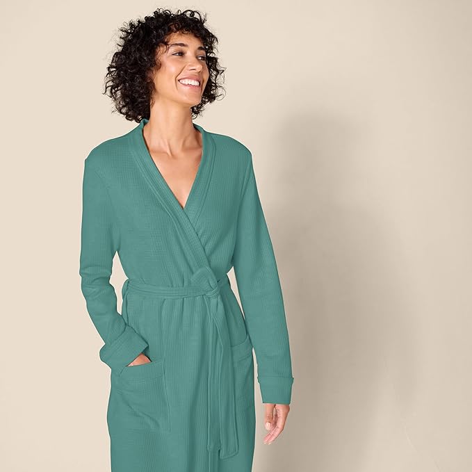 Amazon Essentials Women's Lightweight Waffle Full-Length Robe (Available in Plus Size)