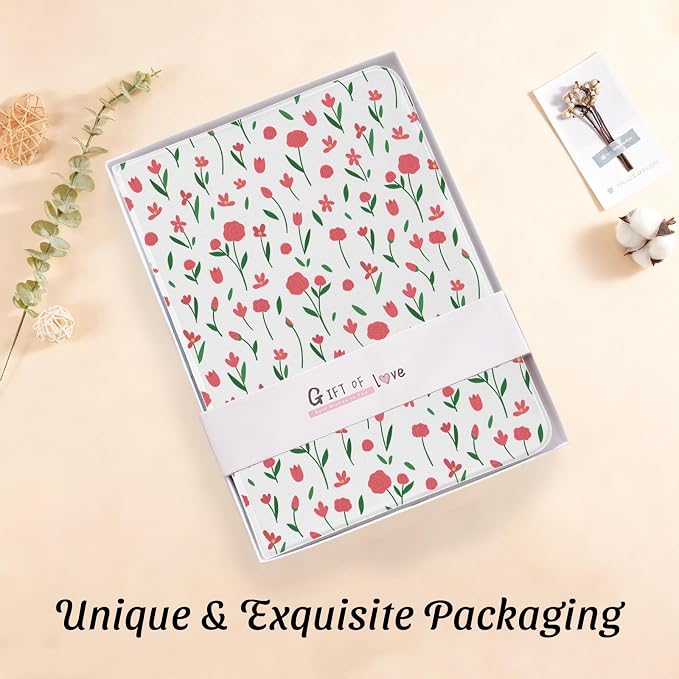 Cute Maple Bear Case for 10.2 iPad 2019/2020/2021(7th/8th/9th Gen) with Pencil Holder Auto Wake/Sleep Leather Soft TPU Back Cover for Women Girls