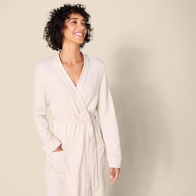 Amazon Essentials Women's Lightweight Waffle Full-Length Robe (Available in Plus Size)