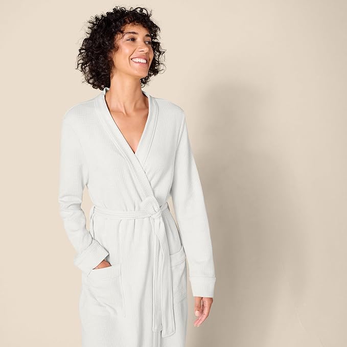 Amazon Essentials Women's Lightweight Waffle Full-Length Robe (Available in Plus Size)