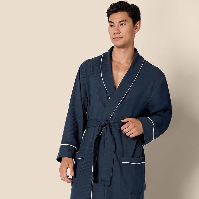Amazon Essentials Men's Lightweight Waffle Bathrobe (Available in Big & Tall)