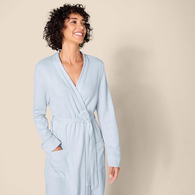 Amazon Essentials Women's Lightweight Waffle Full-Length Robe (Available in Plus Size)