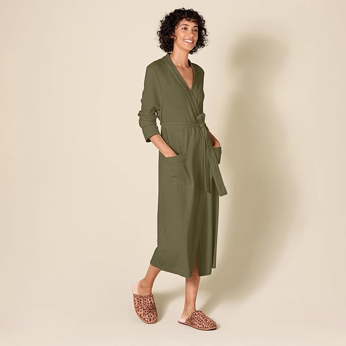 Amazon Essentials Women's Lightweight Waffle Full-Length Robe (Available in Plus Size)