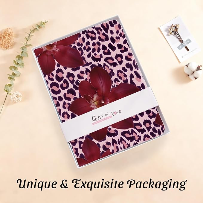 Cute Maple Bear Case for 10.2 iPad 2019/2020/2021(7th/8th/9th Gen) with Pencil Holder Auto Wake/Sleep Leather Soft TPU Back Cover for Women Girls