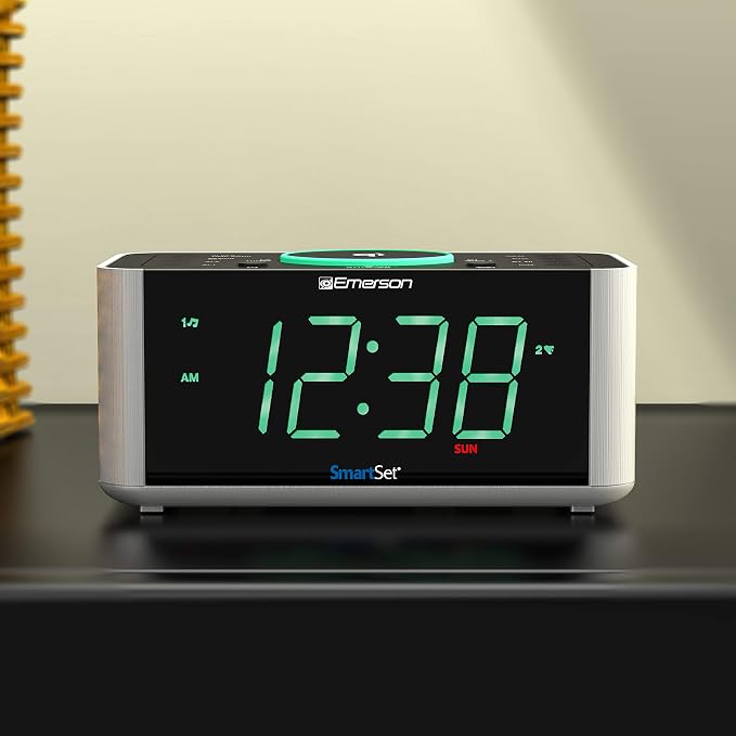 Emerson ER100202 Smartset Dual Alarm Clock Radio with USB Port and QI Wireless Phone Charger with Bluetooth All Qi Compatible Phones