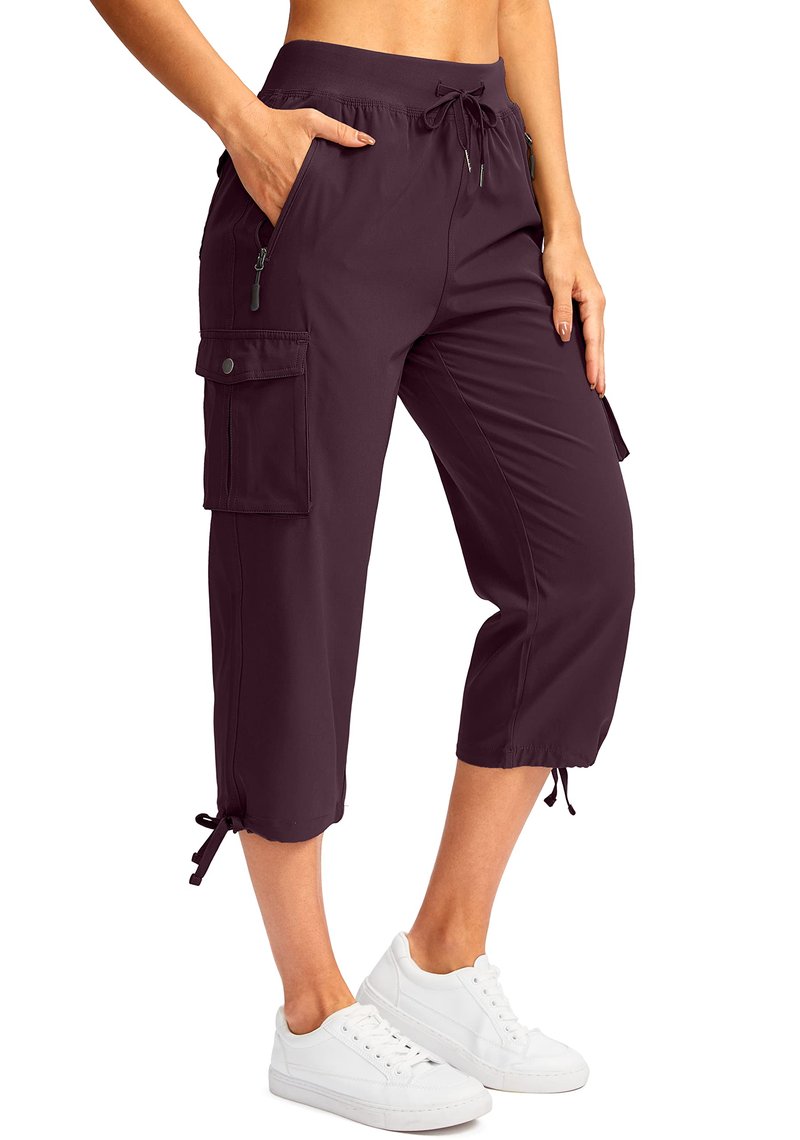 Soothfeel Women's Cargo Capris Pants with 6 Pockets Lightweight Quick Dry Travel Hiking Summer Pants for Women Casual (Wine, 3XL)