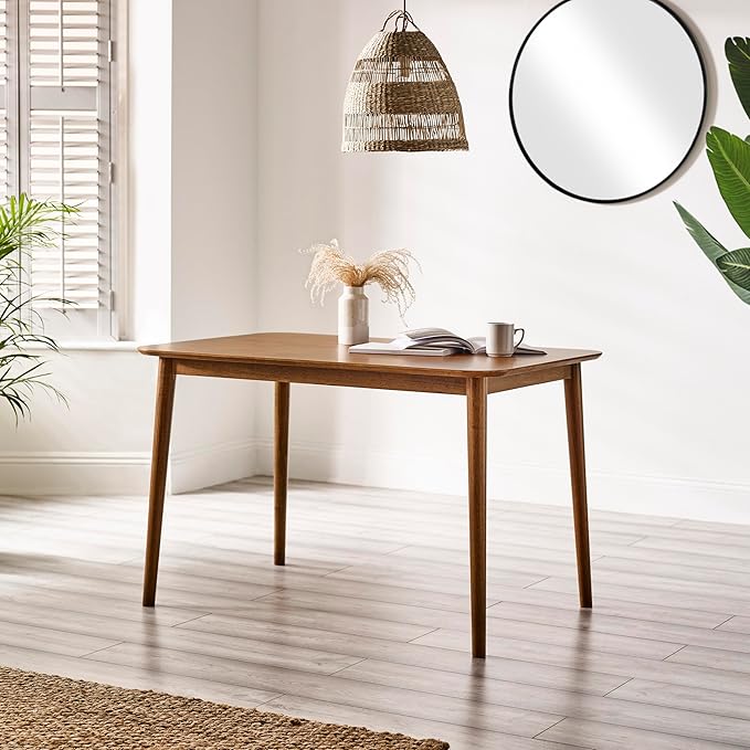 Furniturebox UK Solid Wood Table - Lynton Wooden Dining Table - Modern Take on Traditional Classic Farmhouse Dining Furniture - Retro Solid Rubberwood (4 Seat Table)