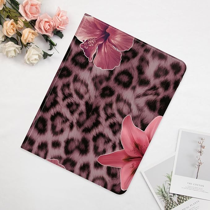 Cute Maple Bear Case for 10.2 iPad 2019/2020/2021(7th/8th/9th Gen) with Pencil Holder Auto Wake/Sleep Leather Soft TPU Back Cover for Women Girls