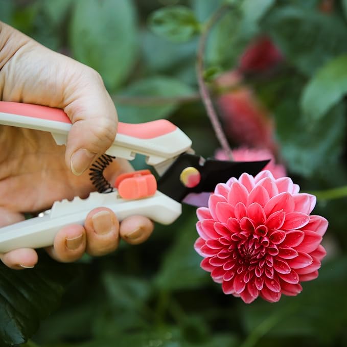 Fiskars Floral Pruning Shears, Gardener Gifts Women, Plant Cutting Scissors for Flowers, Spring Bloom