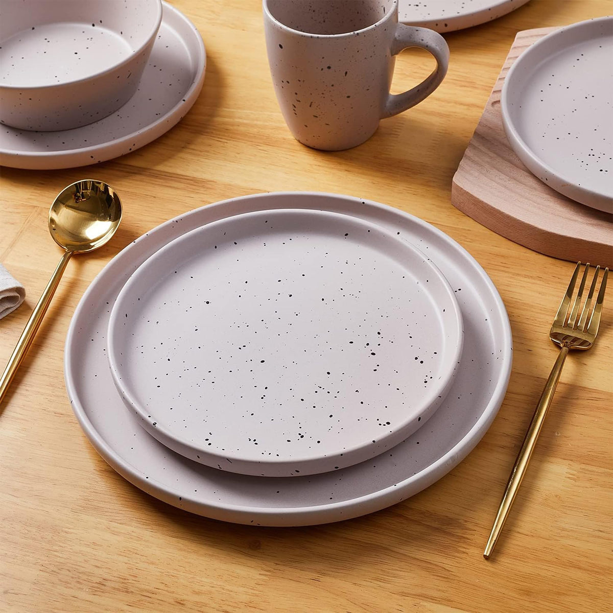 Stone Lain Jade Stoneware 16 Piece Dinnerware Set, Home Kitchen Dish Set with Dinner Plates, Salad Plates, Bowls, & Mugs - Service for 4, Taupe
