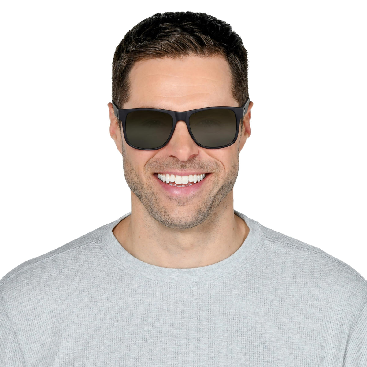 Foster Grant Mens Ramble Sunglasses Sunglasses Black Frame Grey Lenses Way Shape, Black/Smoke, 52 mm US