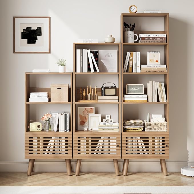 Small Bookcase, 43" H Open Shelf Cube Bookshelf with Slatted Door, Mid-Century Bookcase with 3 Cubes, Open Shelves Display Storage Cabinet for Living Room, Home Office, Oak