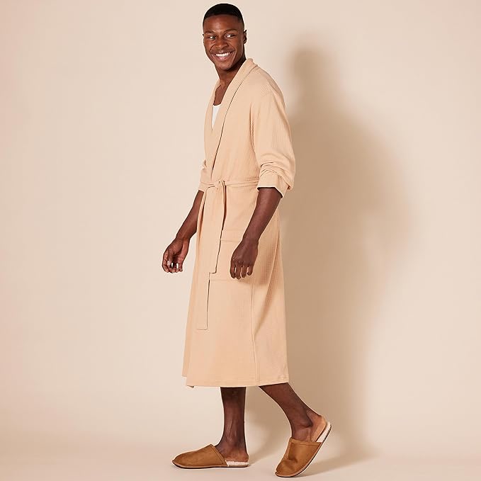 Amazon Essentials Men's Lightweight Waffle Bathrobe (Available in Big & Tall)
