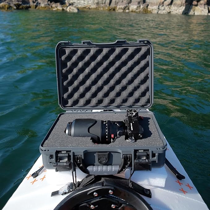 NANUK 910 Hard Case with Customizable Cubed Foam, IP67 Waterproof, Dustproof and Impact Resistant, 14.3” x 11.1” x 4.7”, Rugged Construction for Ultimate Protection, Made in Canada – Blue