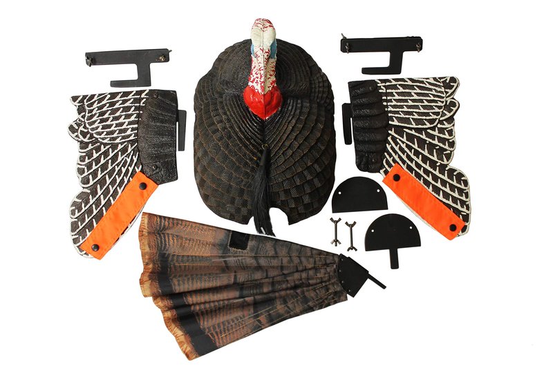 MOJO Scoot-N-Shoot MAX Tom Turkey Hunting Decoy with Realistic Fan