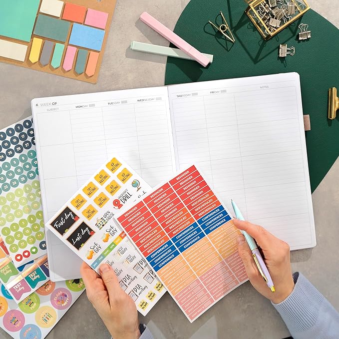 Clever Fox Teacher Planner – School Year Planner with Calendars & Lesson Plans – Book for Classroom & Homeschool Organization, A4 (Rose Gold)