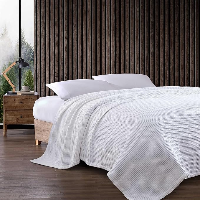 Eddie Bauer - Twin Blanket, Super Soft & Medium Weight, Softens Every Wash (Solid Waffle White, Twin)