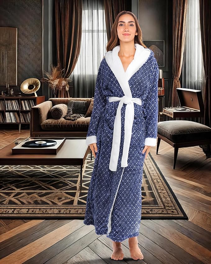 Alexander Del Rossa Womens Robe, Long Plush Bathrobe with Hood, Hooded Robes for Women Plus Size Bath Robe