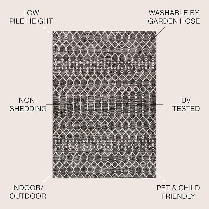 JONATHAN Y Moroccan Geometric Indoor Outdoor Area Rug 4X6 Black/Gray, Ourika Textured Weave for Backyard, Patio, Porch, Easy-Cleaning, High Traffic, Pet-Friendly, Non-Shedding (SMB108F-4)