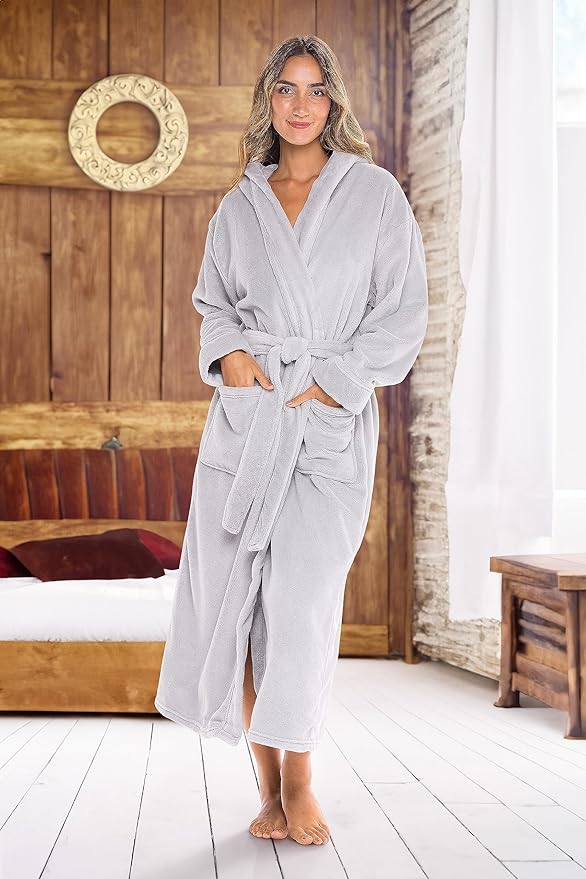 Alexander Del Rossa Womens Robe, Long Plush Bathrobe with Hood, Hooded Robes for Women Plus Size Bath Robe