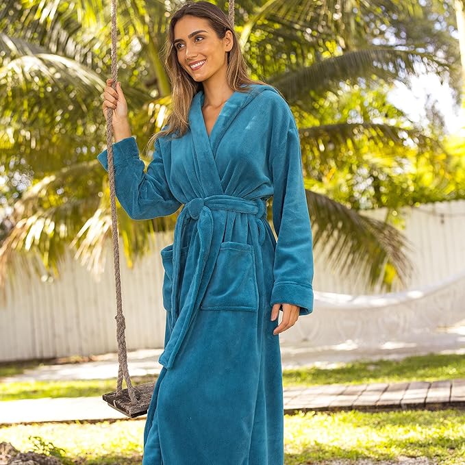 Alexander Del Rossa Womens Robe, Long Plush Bathrobe with Hood, Hooded Robes for Women Plus Size Bath Robe