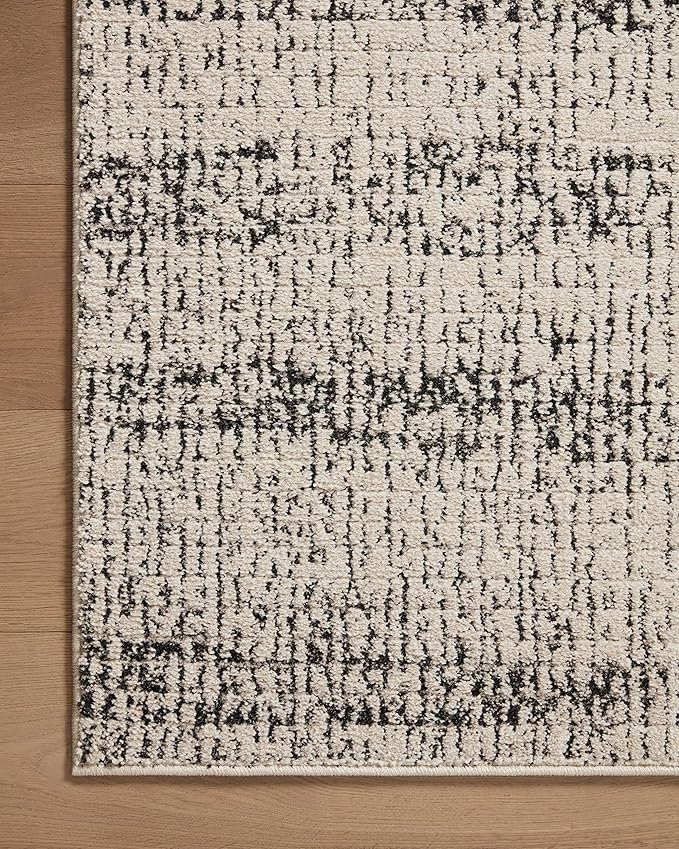 Loloi Darby Collection DAR-02 Oatmeal/Charcoal 2'-7" x 4' Accent Rug
