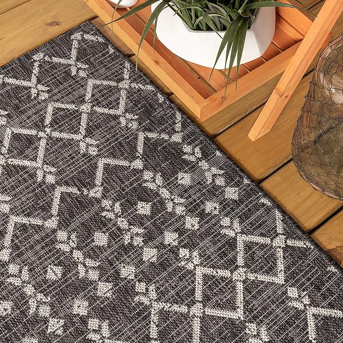 JONATHAN Y SMB108F-9R Ourika Moroccan Geometric Textured Weave Black/Gray 9' Round Indoor/Outdoor Area Rug, Pet Friendly, Non-Shedding, Stain Resistant, Easy-Cleaning for Backyard, Patio, Porch
