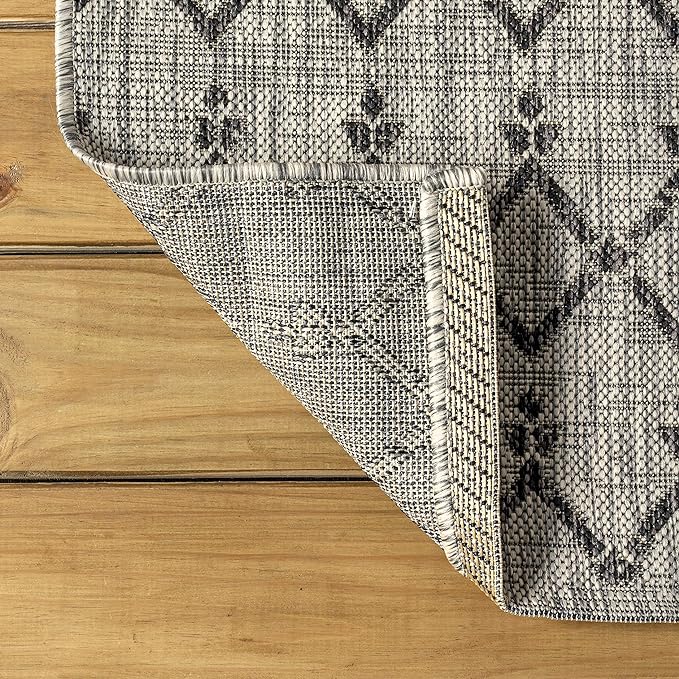 JONATHAN Y SMB108E-3SQ Ourika Moroccan Geometric Textured Weave Indoor/Outdoor Area Rug, Bohemian, Scandinavian for Bedroom, Kitchen, Living Room, Easy-Cleaning, Light Gray/Black, 3' Square