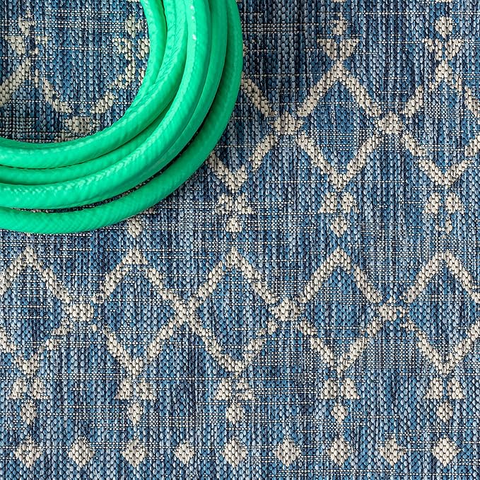 JONATHAN Y SMB108B-214 Ourika Moroccan Geometric Textured Weave Indoor/Outdoor Runner Rug, Bohemian, Scandinavian for Bedroom, Kitchen, Living Room, Easy-Cleaning, Navy/Light Gray, 2 ft. x 14 ft.