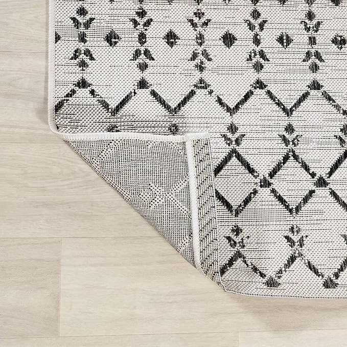 JONATHAN Y SMB108I-9R Ourika Moroccan Geometric Textured Weave Cream/Black 9' Round Indoor/Outdoor Area Rug, Pet Friendly, Non-Shedding, Stain Resistant, Easy-Cleaning for Backyard, Patio, Porch
