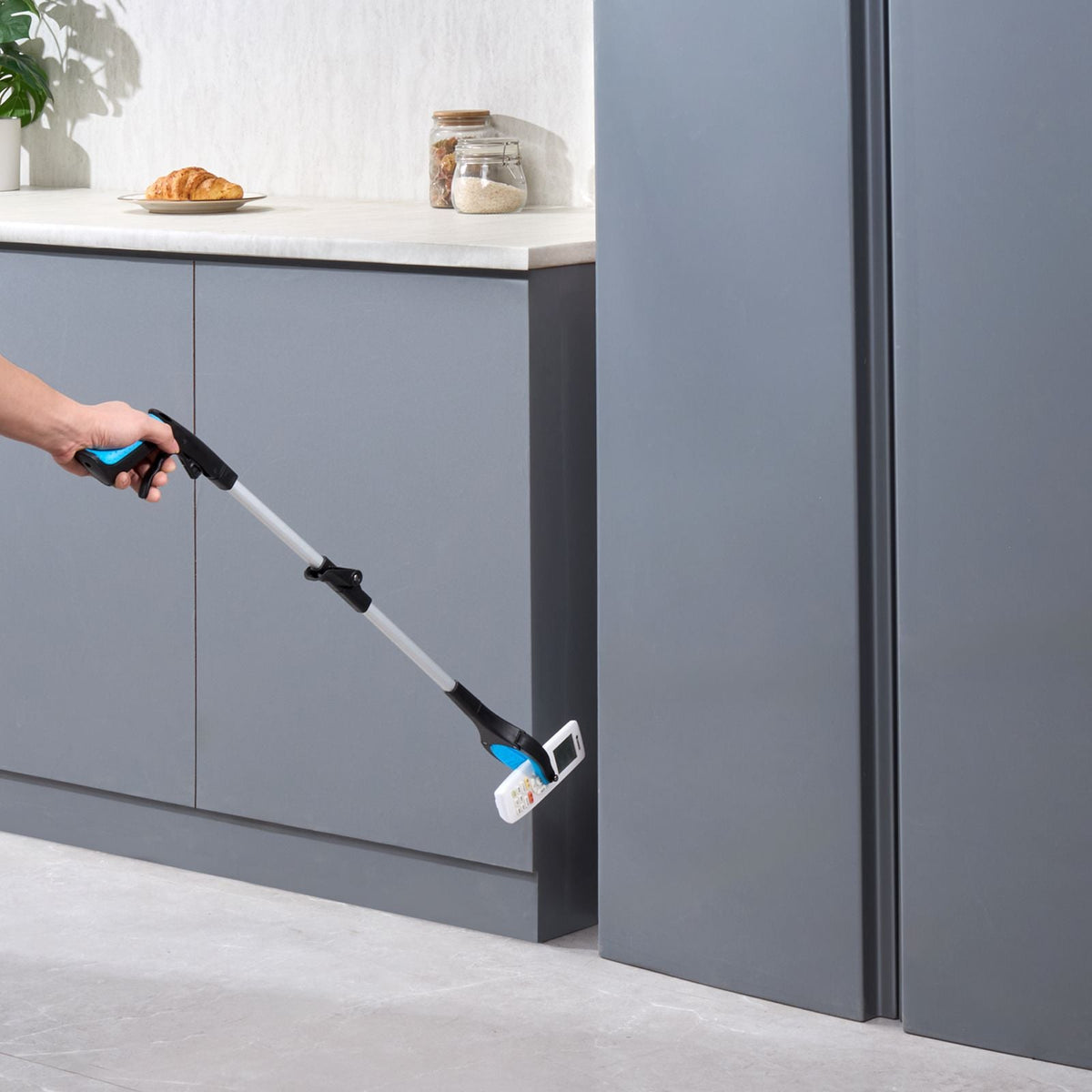 Grabber Reacher Tool, 2-Pack 34" Foldable Reacher Grabber Pickup Tool with 360° Rotating Wide Jaw and Dual-Sided Magnet, Lightweight Grabber Reacher Tool for Seniors, Trash Picker Upper Grabber